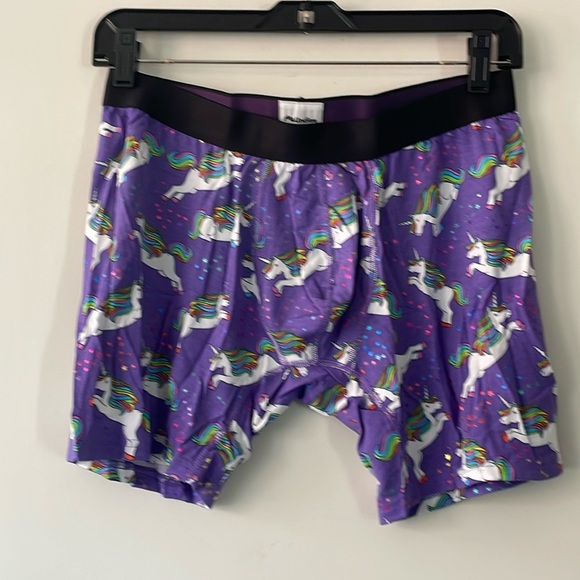 2 Pair of MeUndies. Men, these amazing underwear sell for $30 a pair on Amazon - Picture 5 of 9